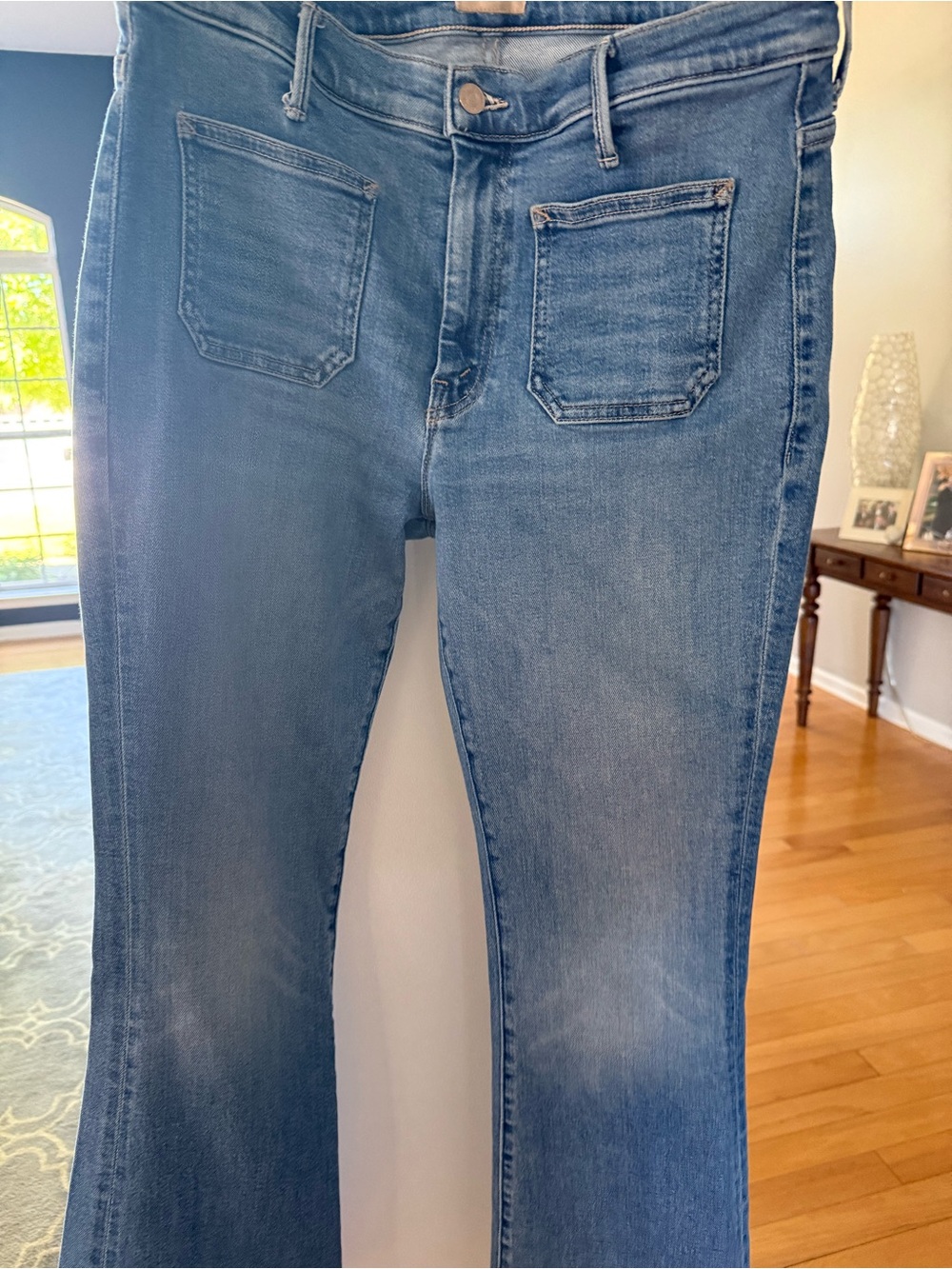 Women’s Mid Blue Stretch Denim Jeans mother patch pocket weekender